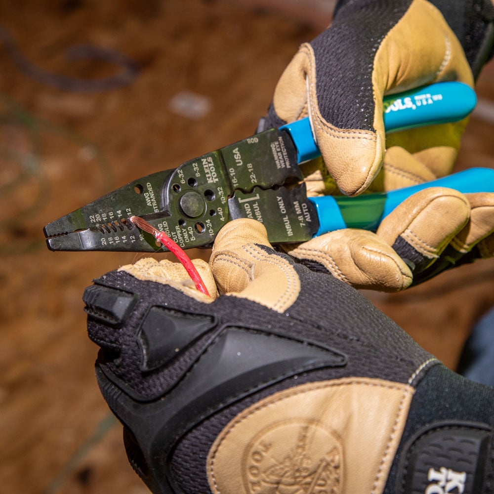 Alternate image of 8-1/4 CUT/CRIMP TOOL in use.