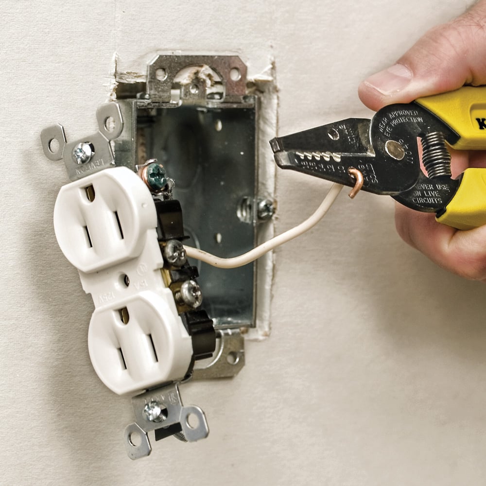 Alternate image of WIRE STRIPPER in use.