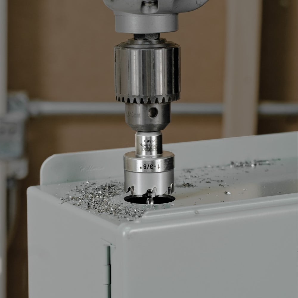 Image of 4PC CRBD HOLE CUTR SET in use.