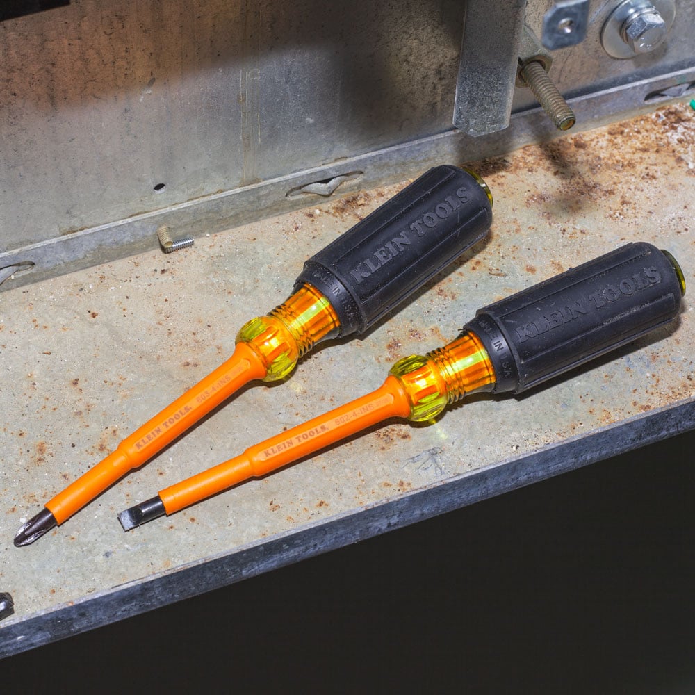 Alternate image of 2-PIECE INSULATED 4" SCR-DRV SET in use.