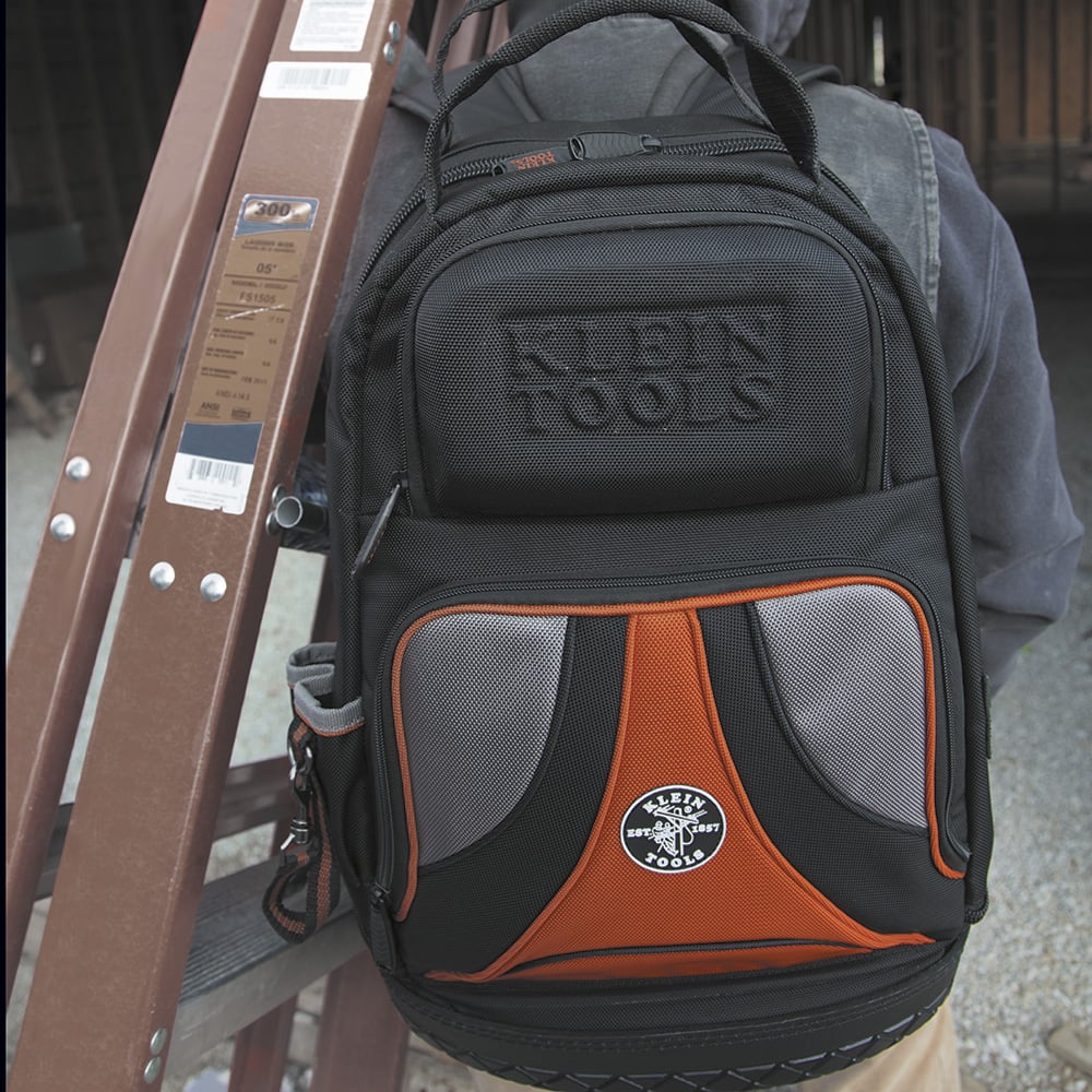 Image of TRADESMAN PRO ORGANIZER BACKPACK in use.