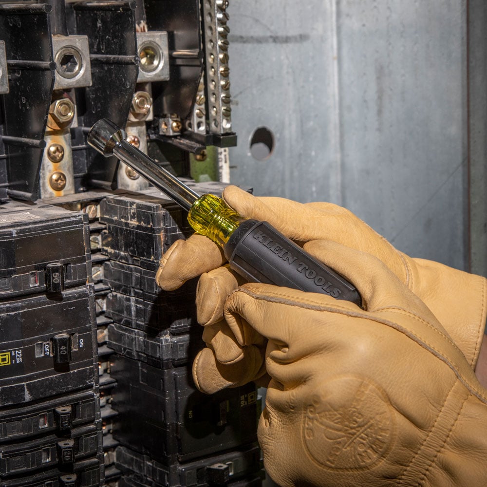 Alternate image of 7-PC NUT DRIVER SET in use.
