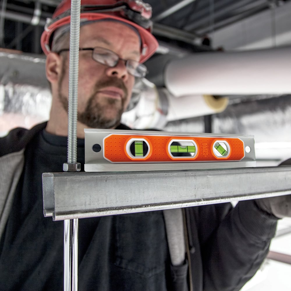 Image of ALUMINUM TORPEDO LEVEL in use.